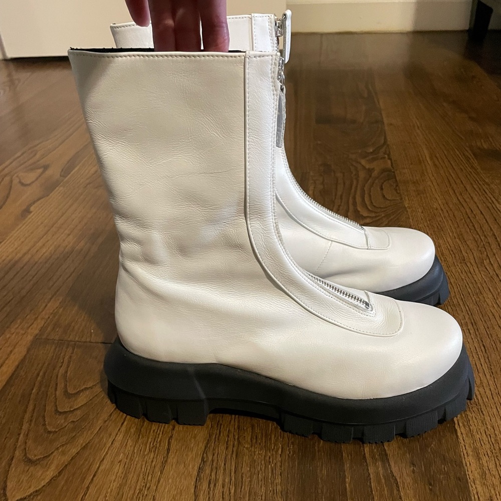 Nasty Gal Platform Boots - Reposhing due to fit